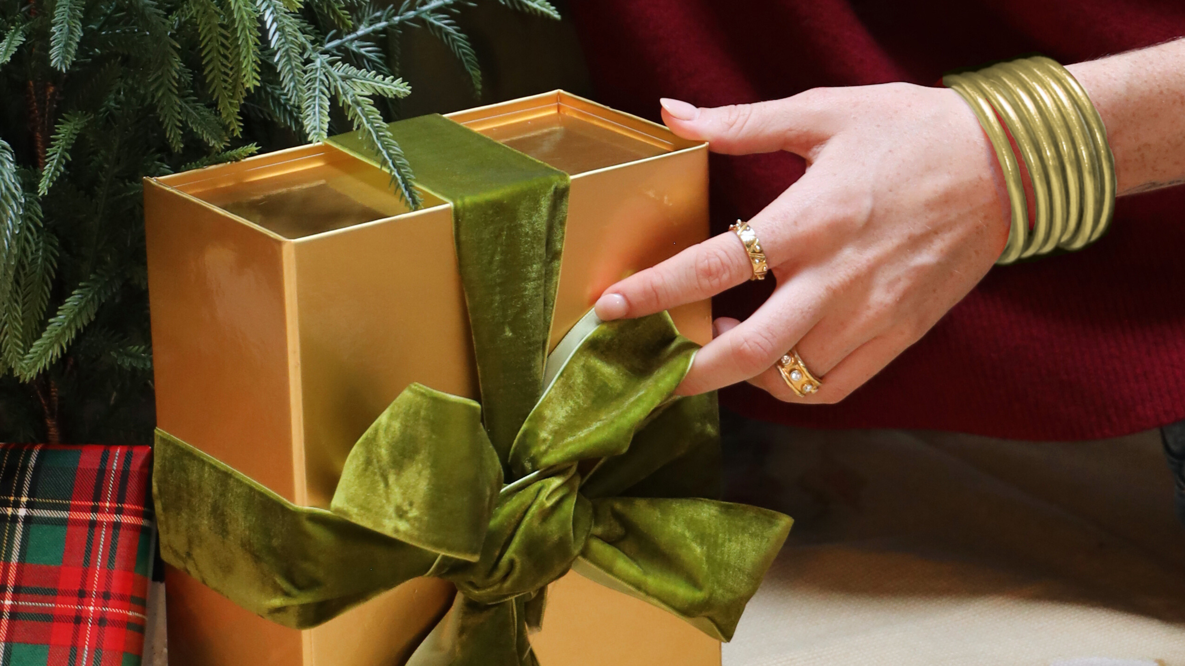 The Essence of Calm: Refined Gifts for the Minimalist