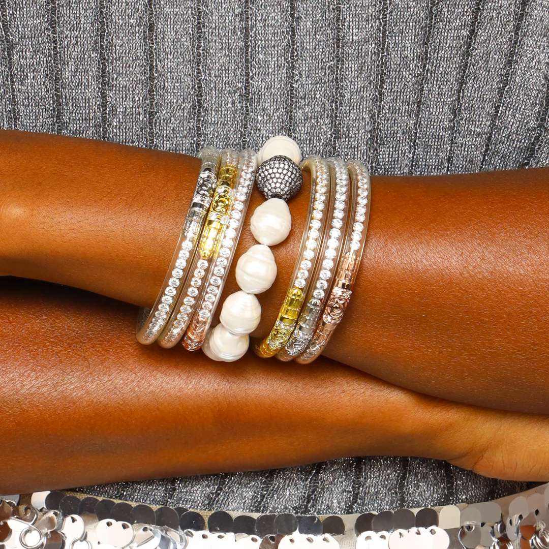 Creamy White Baroque Pearl Bracelet: Sophisticated and Sophistication